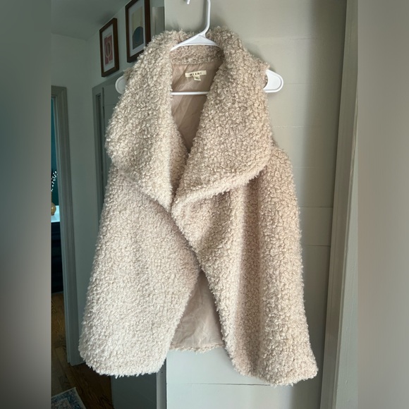 Jackets & Blazers - Miami teddy bear Sherpa vest